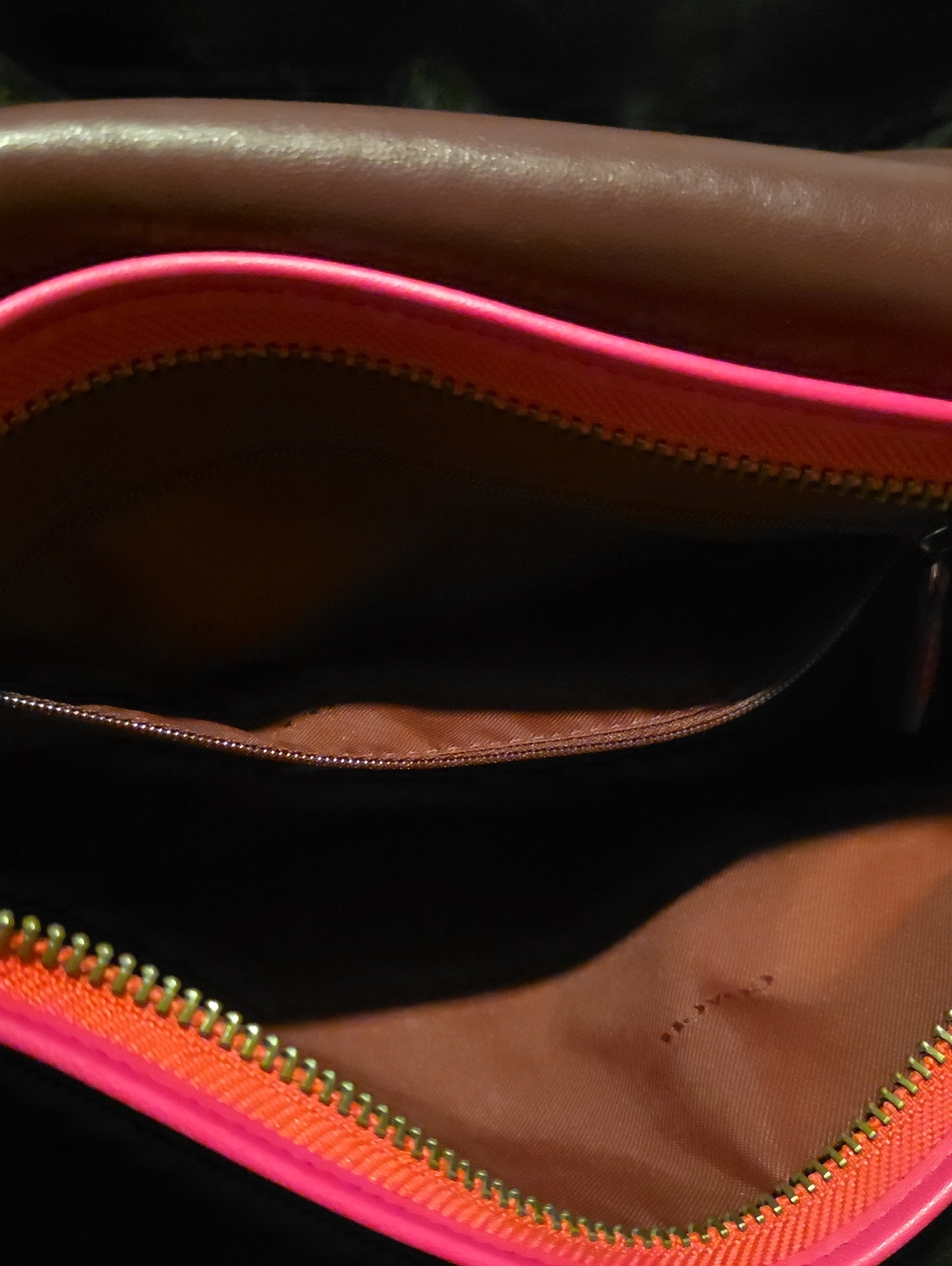 Coach Women's Hot Pink Crossbody Bag - Sleek Leather Shoulder Bag - Picture 7 of 13